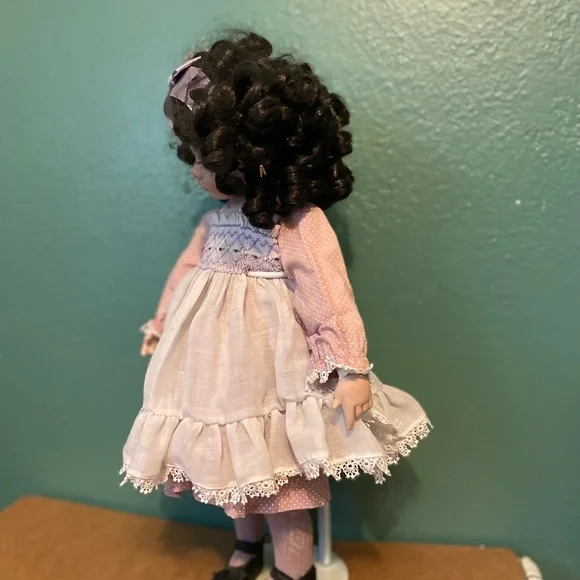 Porcelain Doll - Picture 5 of 8